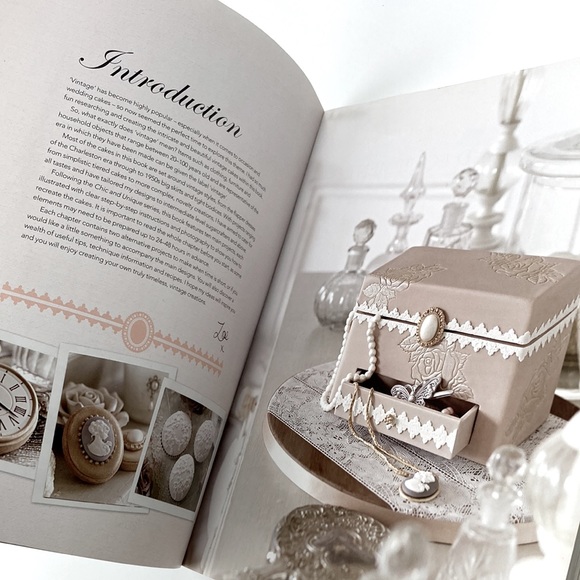 Chic & Unique Vintage Cakes by Zoe Clark / Wedding, Birthday, Shower / Recipes - Picture 8 of 9